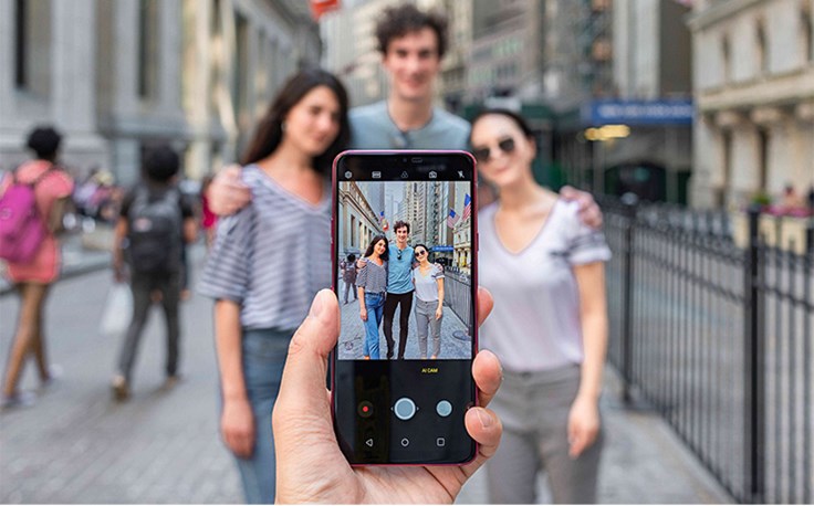 LG-G7-in-Action-02.jpg